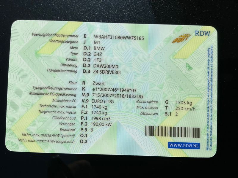 BMW Z4 sDrive 30i M Sport — zdjęcie 15