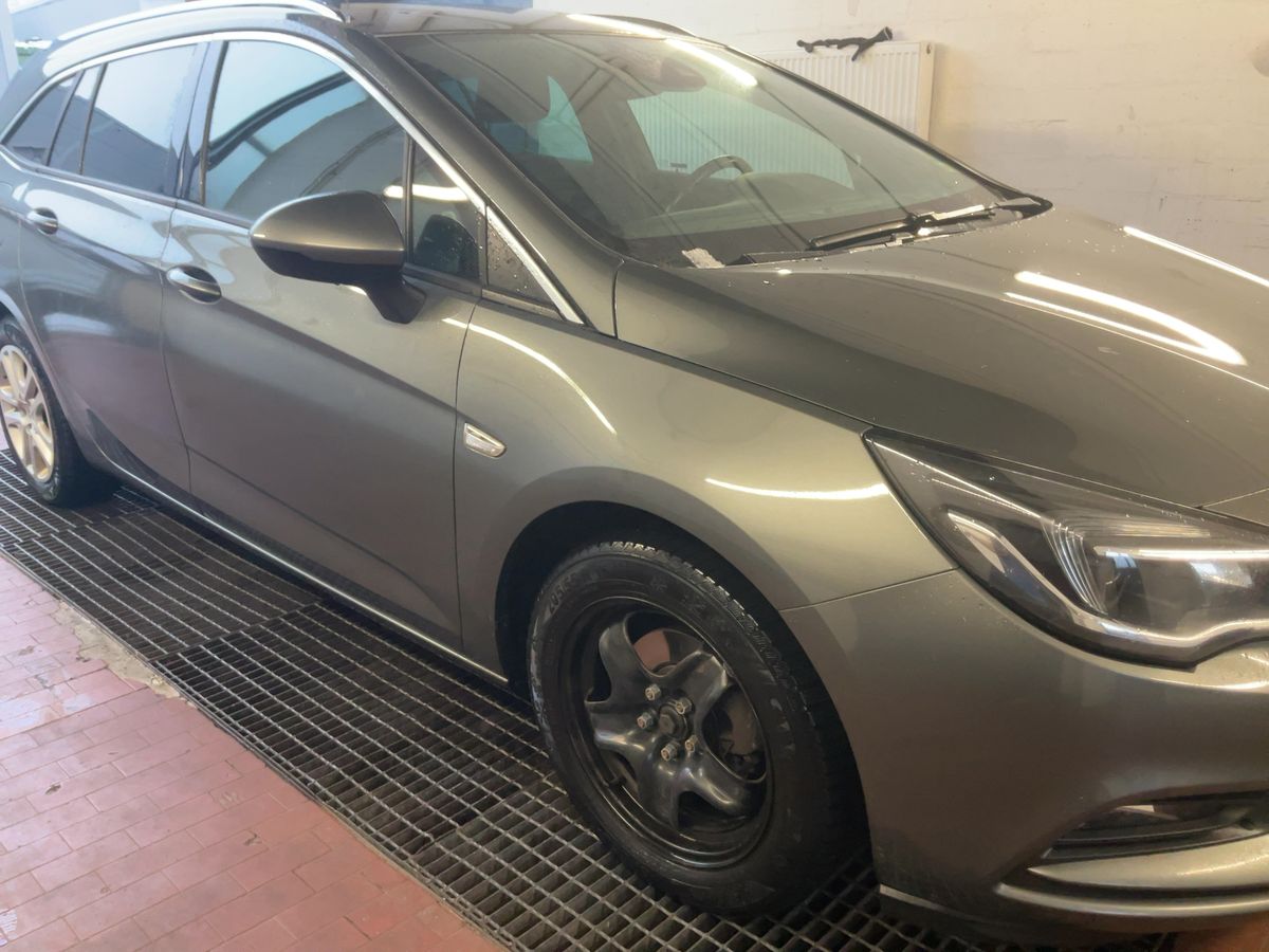Opel Astra 2017 — photo 13