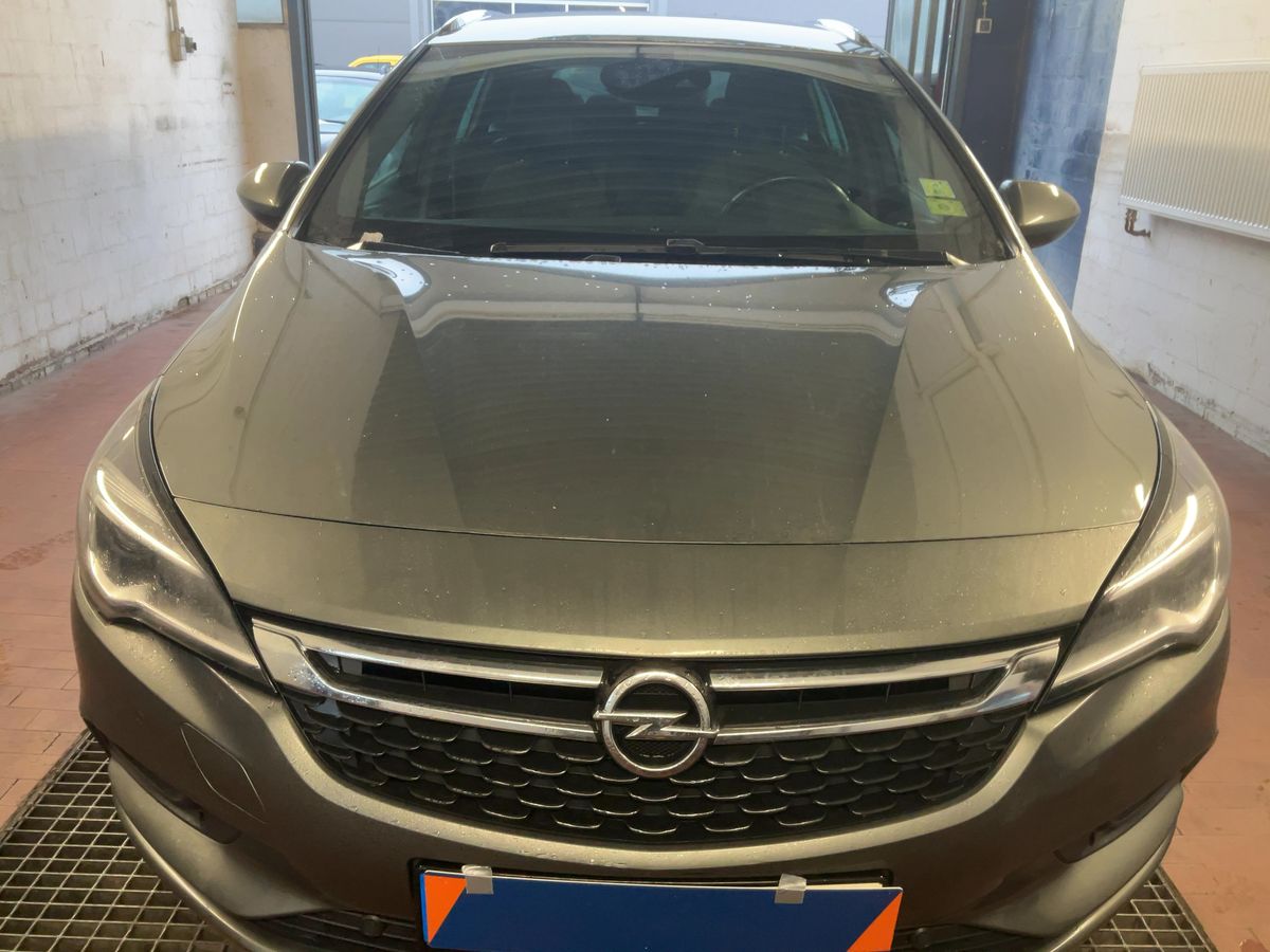 Opel Astra 2017 — photo 15