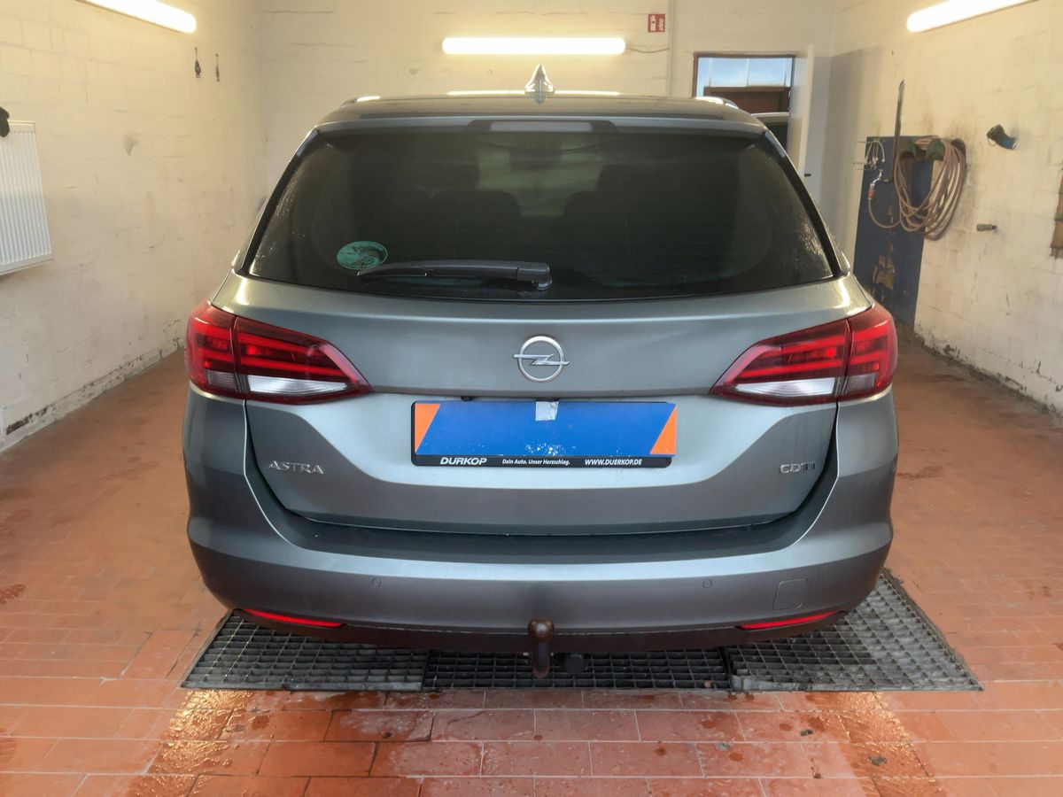 Opel Astra 2017 — photo 8