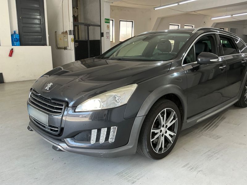 Peugeot 508 2.0 HDi Hybrid4 RXH 2012 – снимка 2