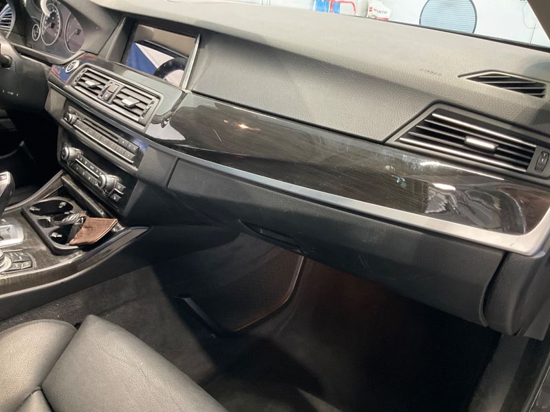 BMW 5er 530d 2011 – снимка 30