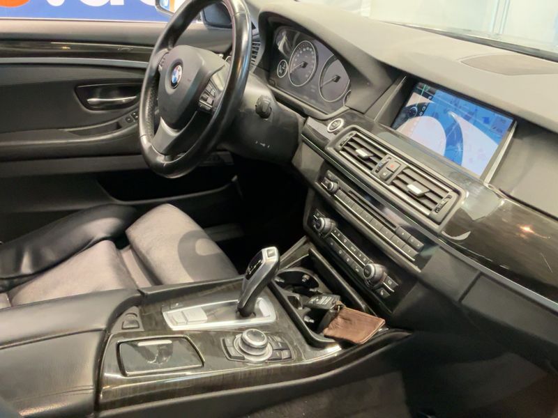 BMW 5er 530d 2011 – снимка 18