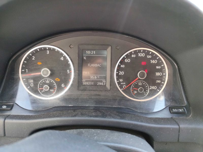 Volkswagen Tiguan 2.0 TDI Advance BlueMotion Tech 2010 – снимка 21