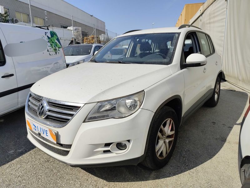 Volkswagen Tiguan 2.0 TDI Advance BlueMotion Tech 2010 – снимка 1