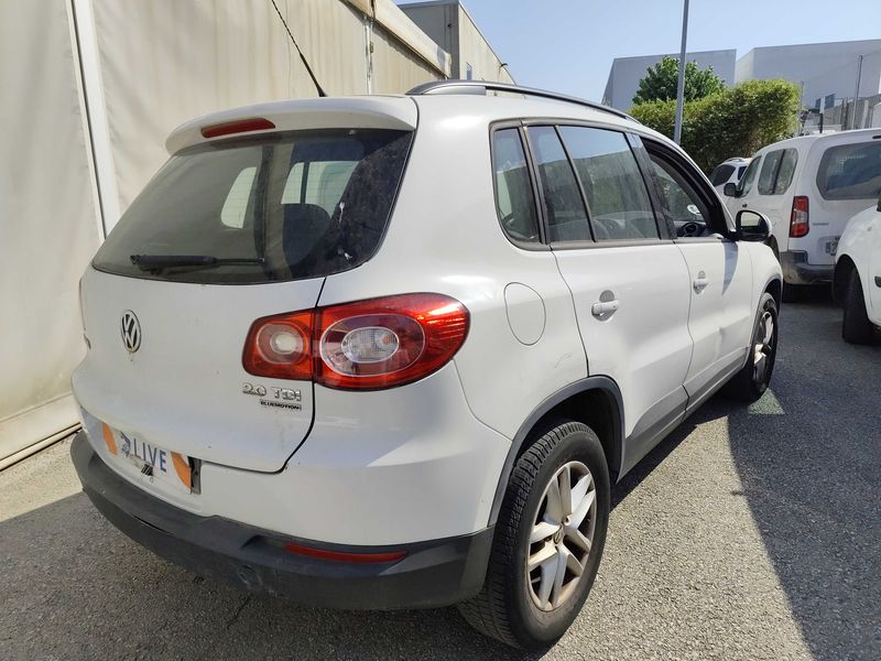 Volkswagen Tiguan 2.0 TDI Advance BlueMotion Tech 2010 – снимка 5