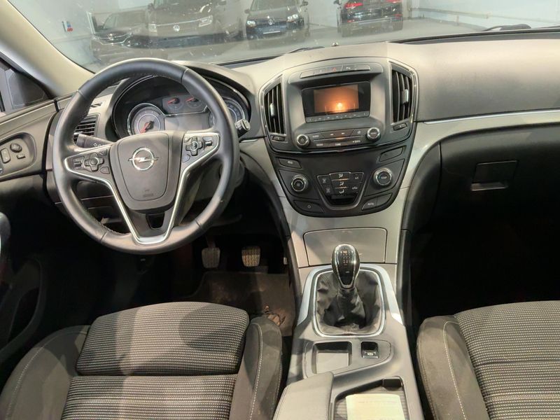 Opel Insignia 2.0 CDTI Edition — zdjęcie 12