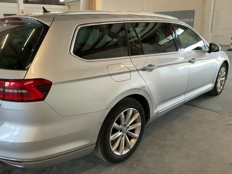 Volkswagen Passat 2.0 TDI Carat BlueMotion Tech 2016 – снимка 8
