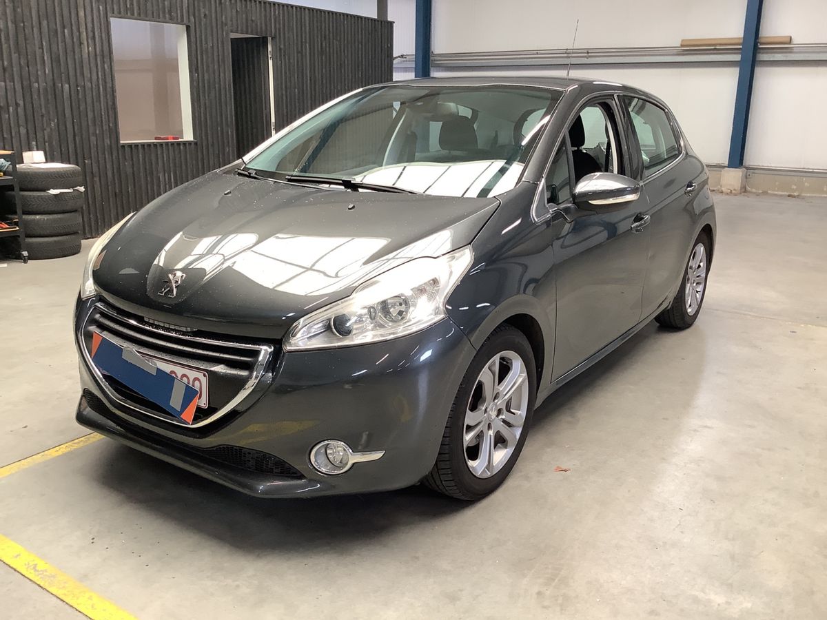 Peugeot 208 2015