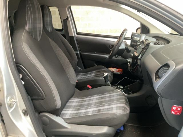 Peugeot 108 1.0 VTi Style — zdjęcie 11