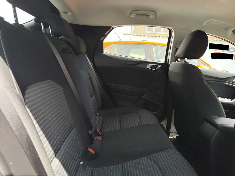 Kia XCeed 1.0 TGDI Drive — zdjęcie 13