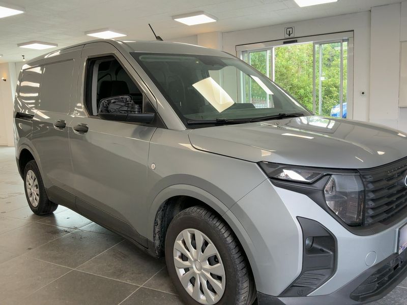 Ford Transit Courier 1.5 TDCi EcoBlue Trend — zdjęcie 8