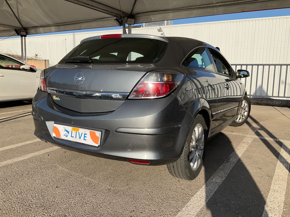 Opel Astra GTC 1.6 Enjoy