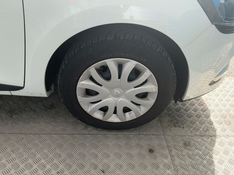 Renault Clio 0.9 TCe Zen 2018 – снимка 11