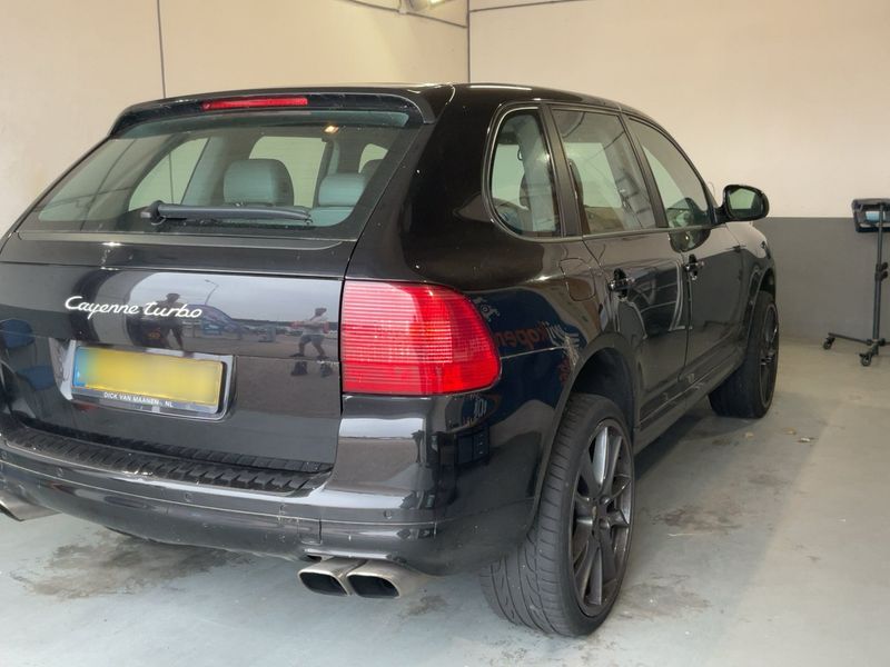 Porsche Cayenne Turbo — zdjęcie 6