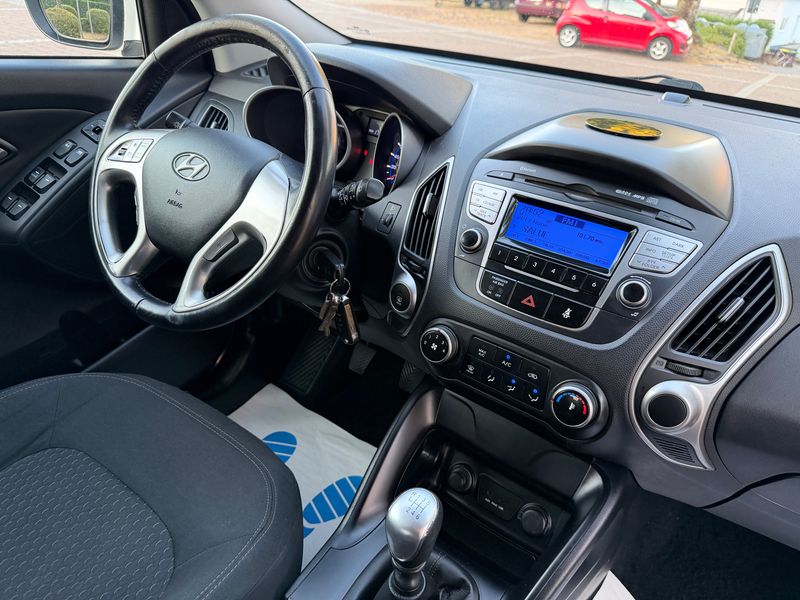 Hyundai ix35 1.6 Classic 2WD — zdjęcie 21