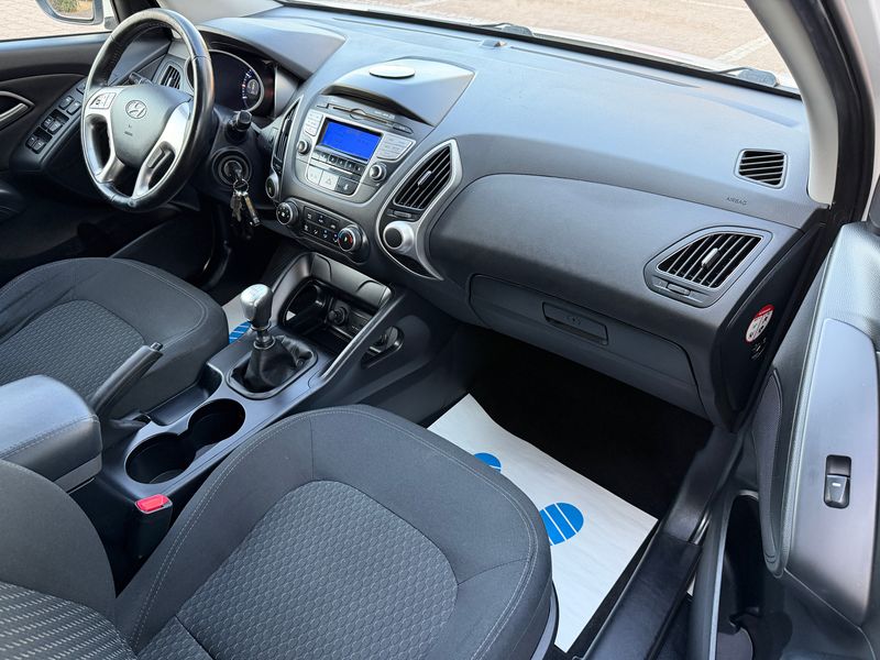 Hyundai ix35 1.6 Classic 2WD — zdjęcie 18