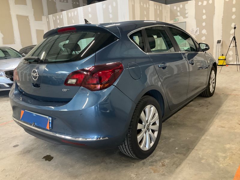 Opel Astra 1.6 CDTI DPF Cosmo — zdjęcie 2