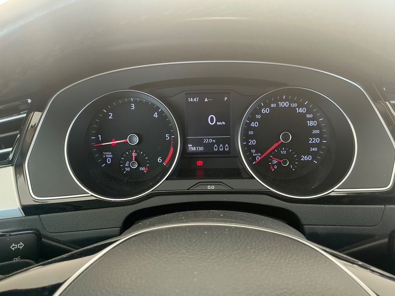 Volkswagen Passat 1.6 TDI Business Line BlueMotion Tech — zdjęcie 13