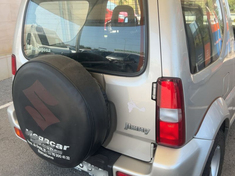 Suzuki Jimny 1.3 Special Edition — zdjęcie 6
