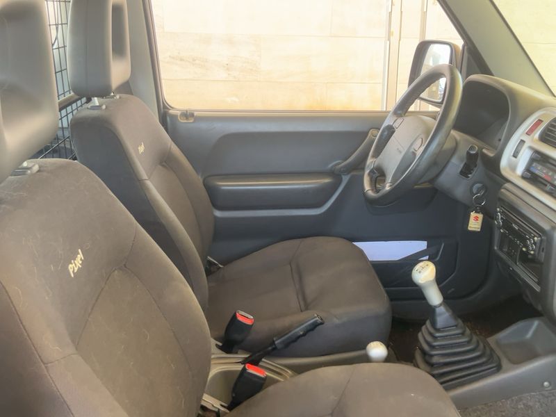 Suzuki Jimny 1.3 Special Edition — zdjęcie 11