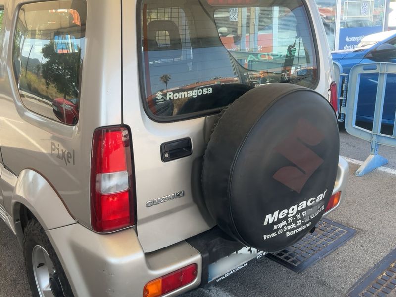 Suzuki Jimny 1.3 Special Edition — zdjęcie 3
