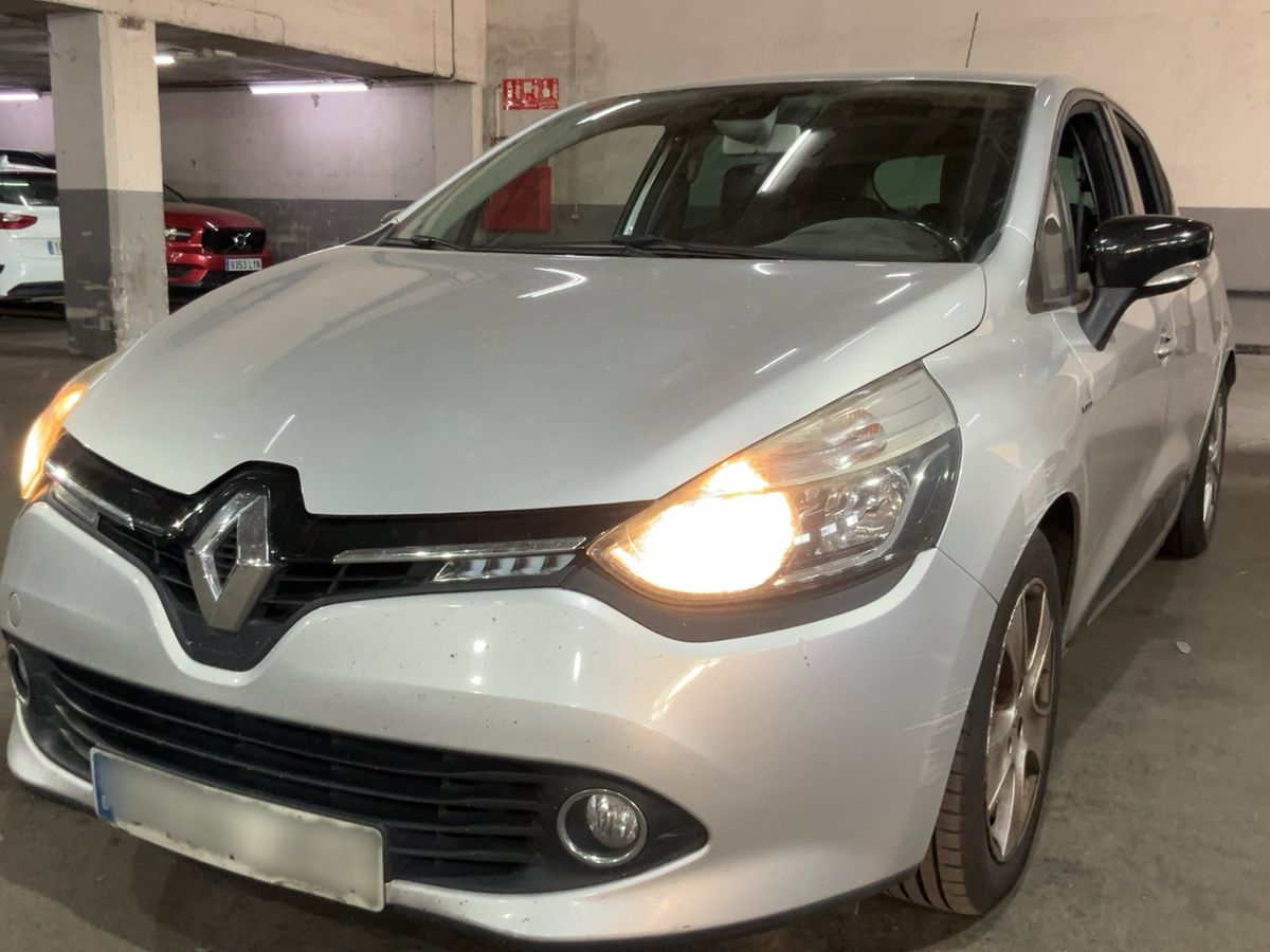 Renault Clio 2016 — photo 1