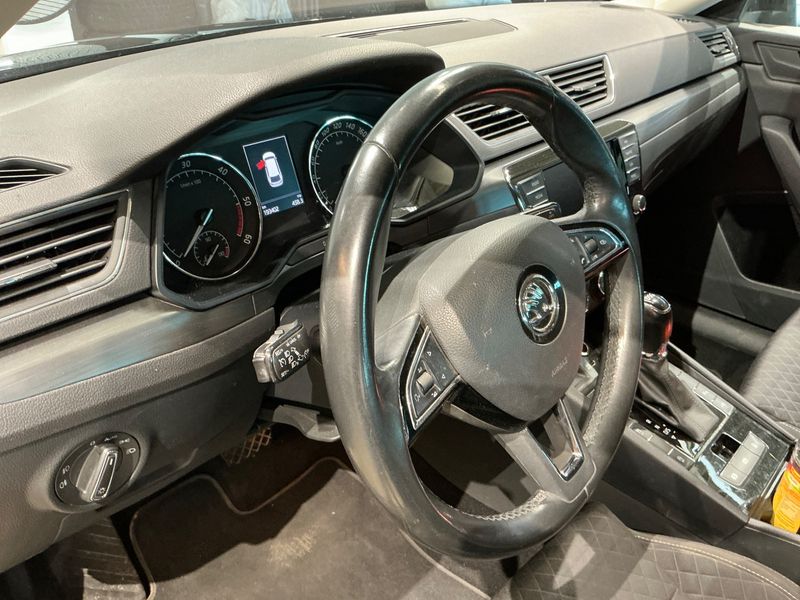 Skoda Superb 2.0 TDI Style 2016 – снимка 27