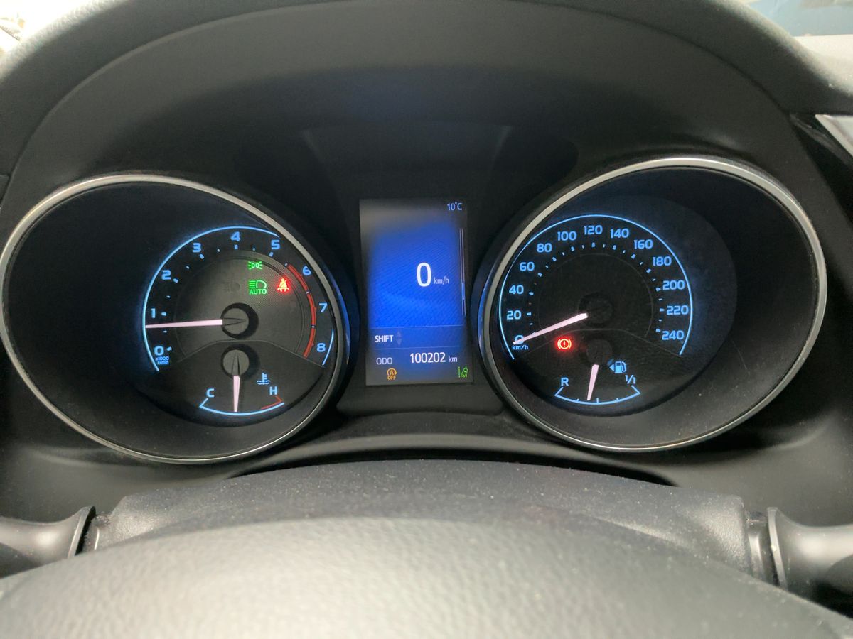 Toyota Auris 2017 — photo 19