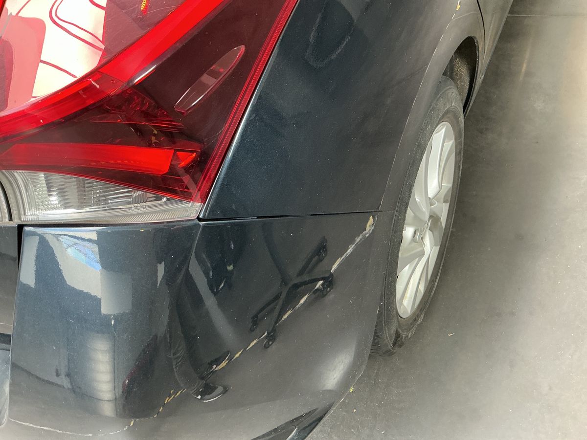 Toyota Auris 2017 — photo 32