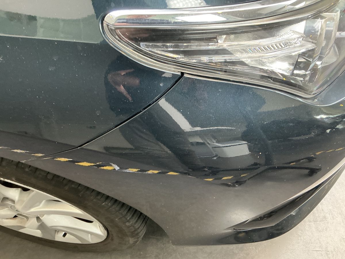 Toyota Auris 2017 — photo 3