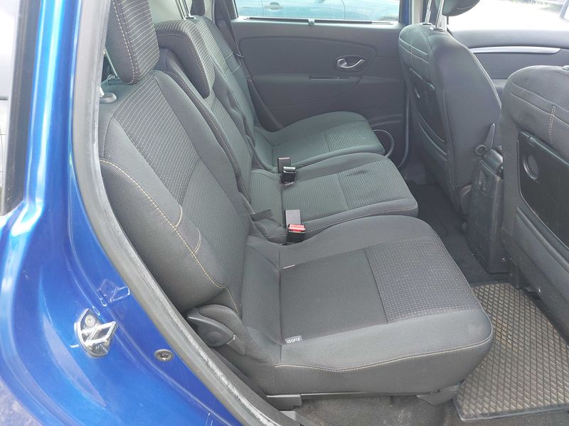 Renault Scenic 2.0 Dynamique — zdjęcie 14