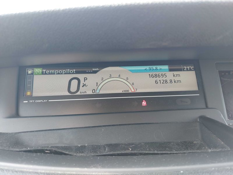 Renault Scenic 2.0 Dynamique — zdjęcie 12