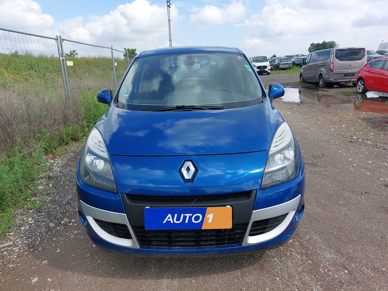 Renault Scenic 2.0 Dynamique — zdjęcie 7