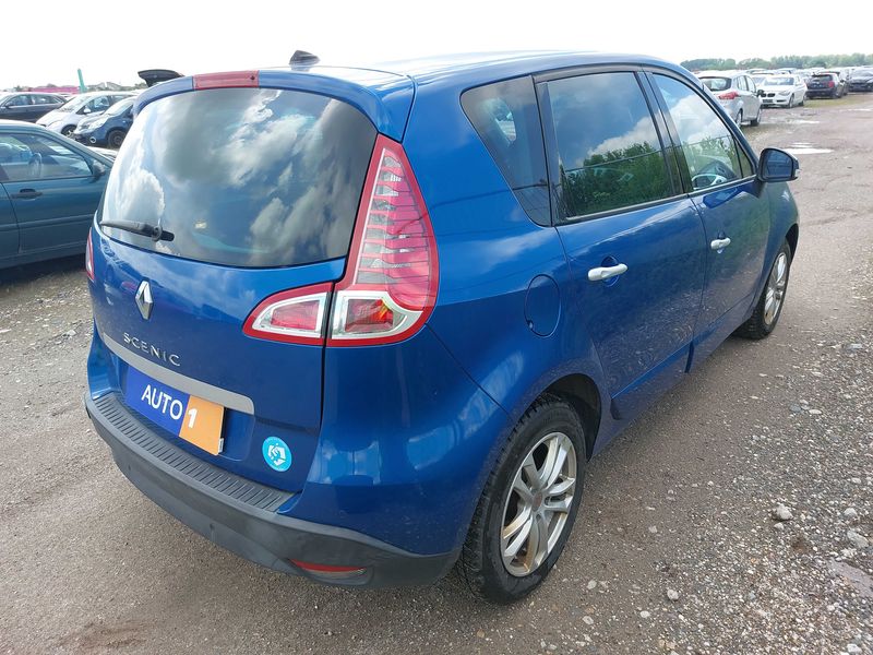Renault Scenic 2.0 Dynamique — zdjęcie 5