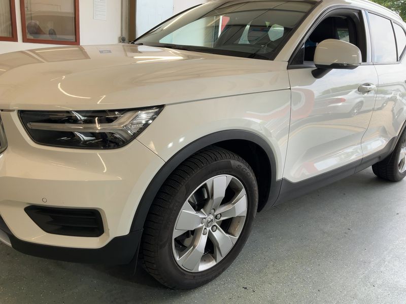 Volvo XC40 2.0 D4 Momentum Pro AWD 2019 – снимка 2