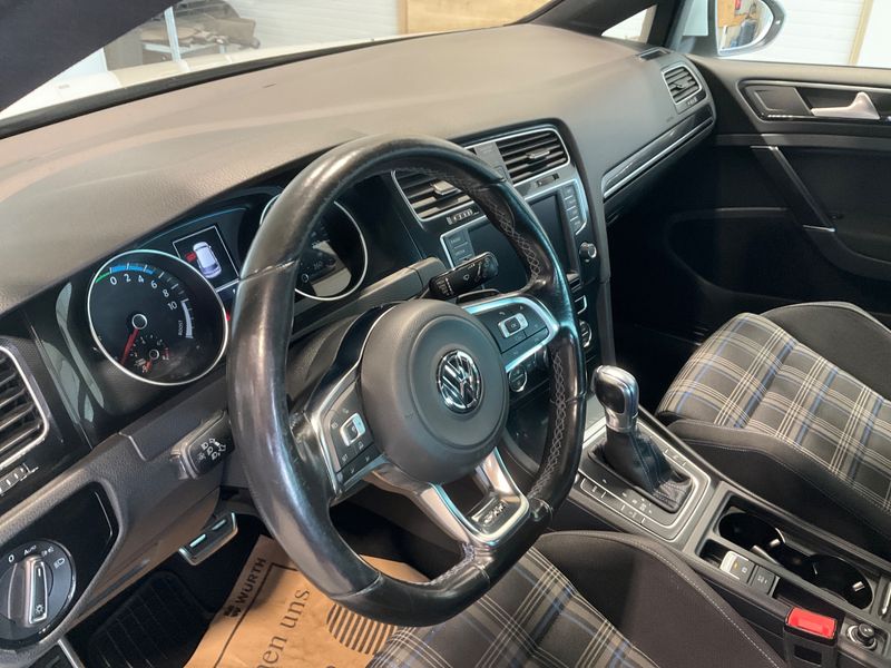 Volkswagen Golf VII 1.4 GTE 2016 – снимка 24