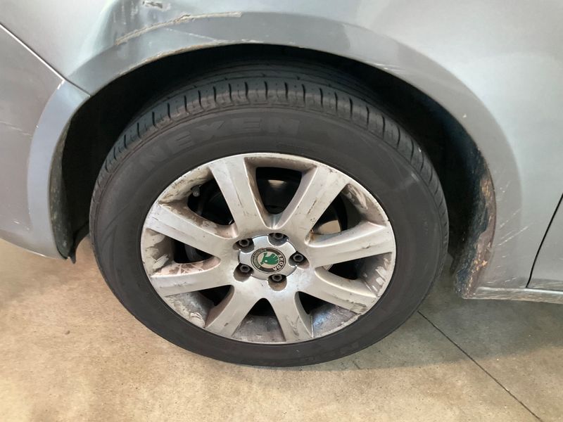 Skoda Roomster 1.2 TSI Style 2011 – снимка 3