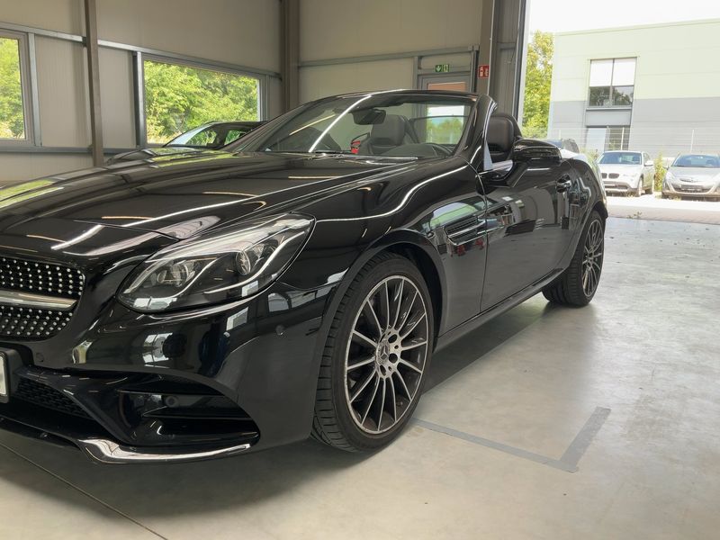 Mercedes-Benz SLC-Klasse SLC 200 CGI AMG Line — zdjęcie 2