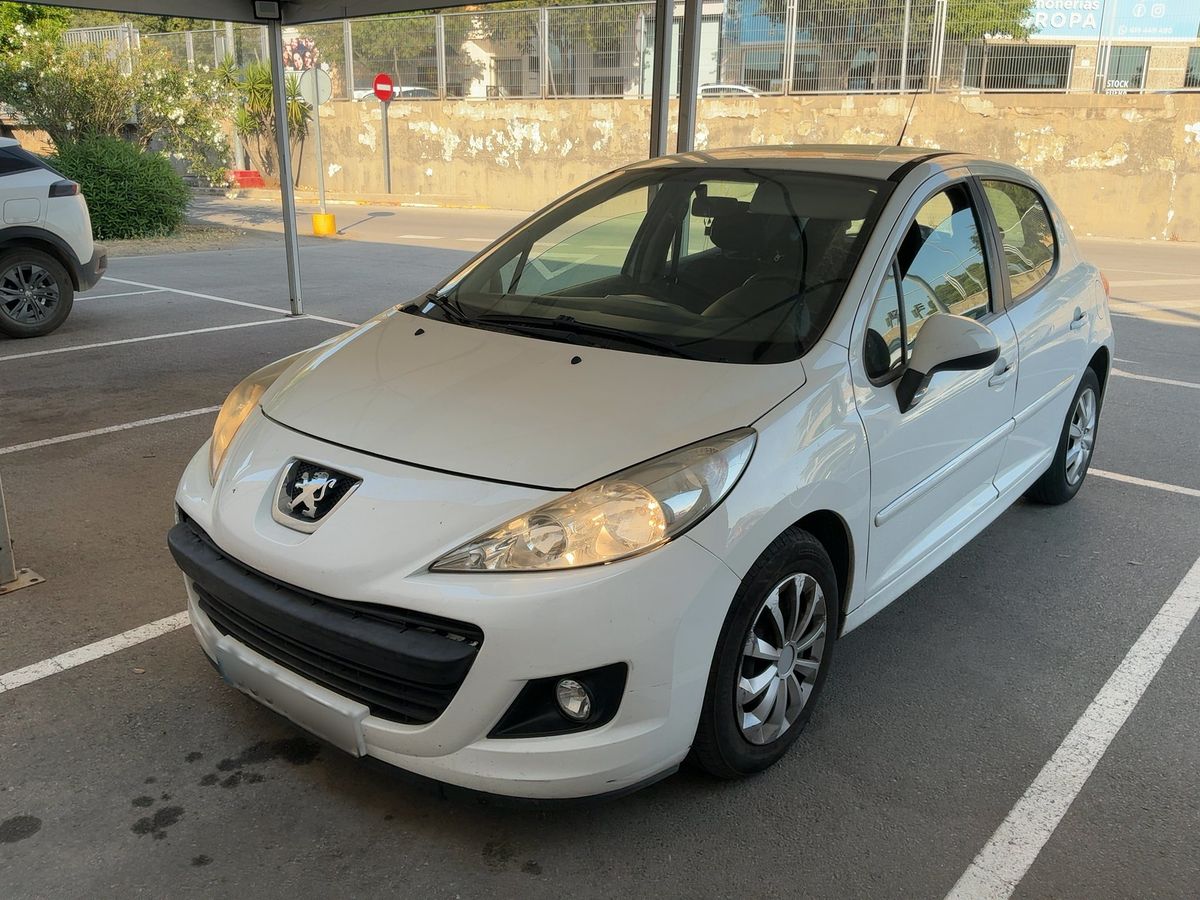 Peugeot 207 2013