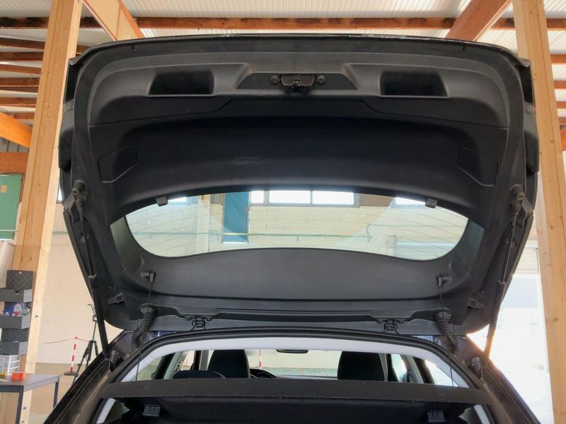 Peugeot 308 1.6 Blue-HDi Active Business 2016 – снимка 15