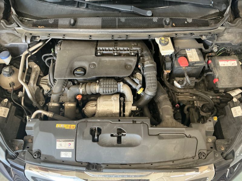 Peugeot 308 1.6 Blue-HDi Active Business 2016 – снимка 33