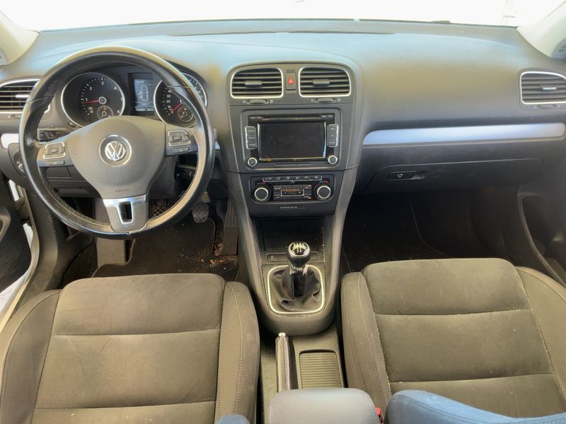 Volkswagen Golf VI 1.6 TDI Sport 2011 – снимка 17