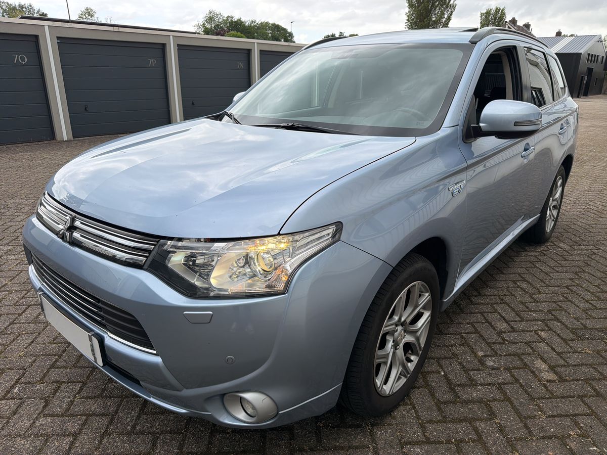 Mitsubishi Outlander 2013
