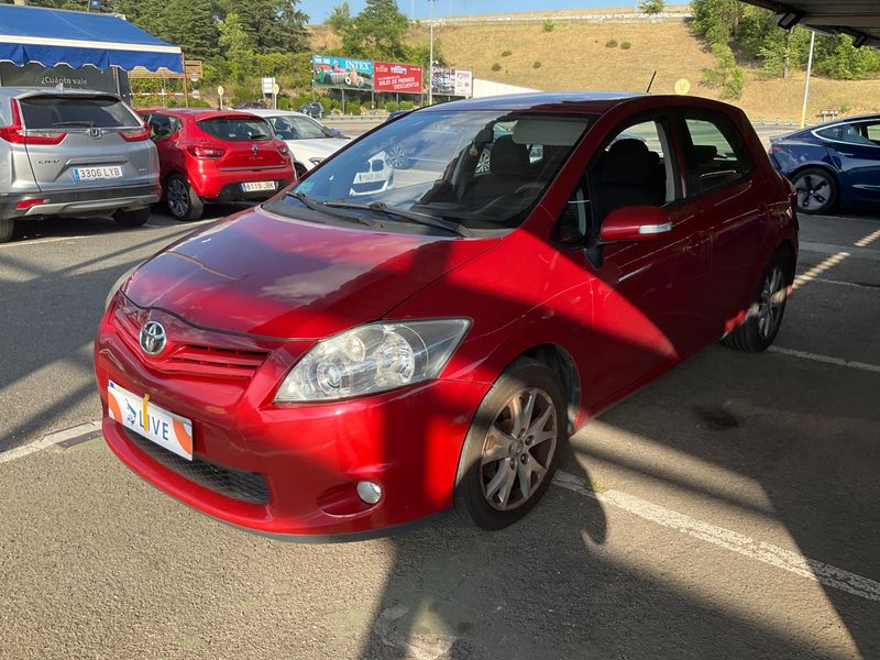 Toyota Auris 1.6 Active — zdjęcie 1
