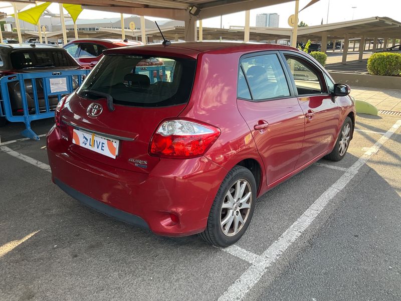 Toyota Auris 1.6 Active — zdjęcie 2