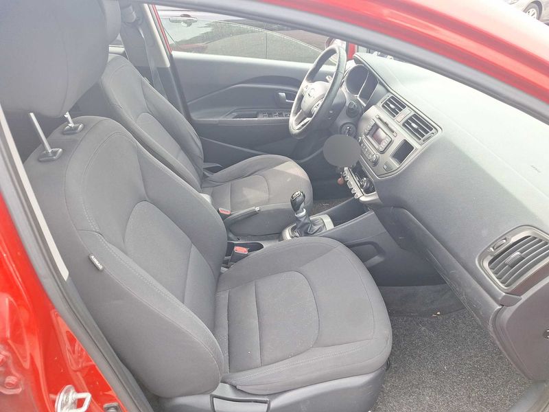 Kia Rio 1.4 CRDi Spirit — zdjęcie 10