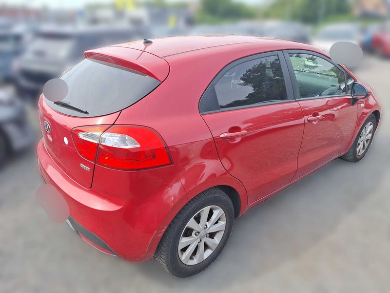 Kia Rio 1.4 CRDi Spirit — zdjęcie 5