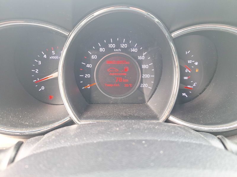 Kia Rio 1.4 CRDi Spirit — zdjęcie 12