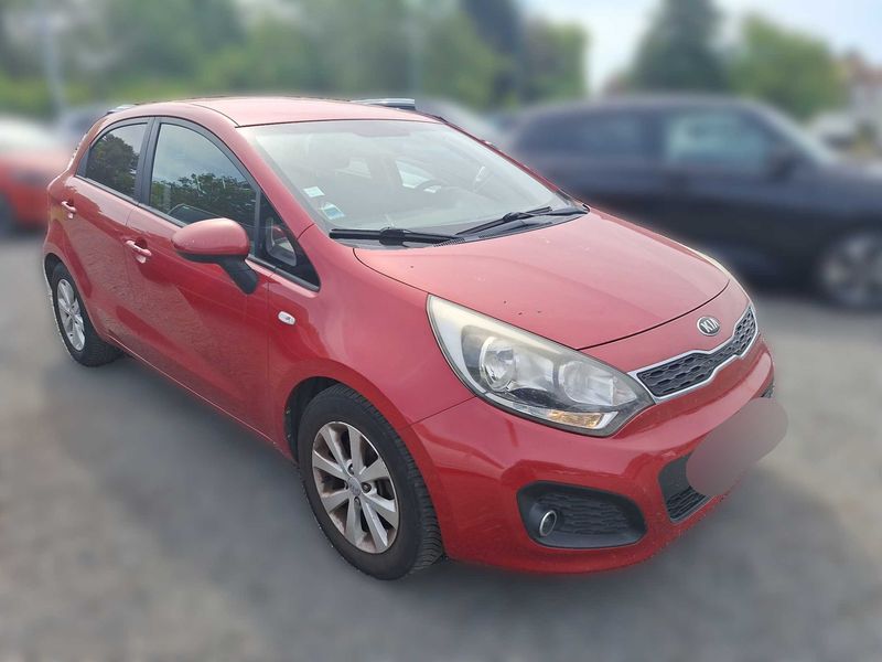 Kia Rio 1.4 CRDi Spirit — zdjęcie 6